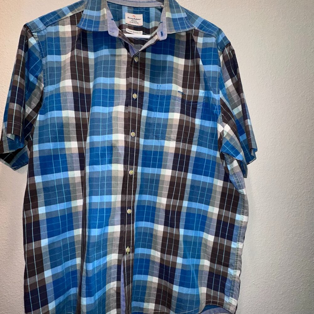 Tommy Bahama Blue plaid short sleeve shirt, size L